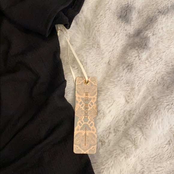 IRIS Black Flowy, Crop top - Picture 2 of 3